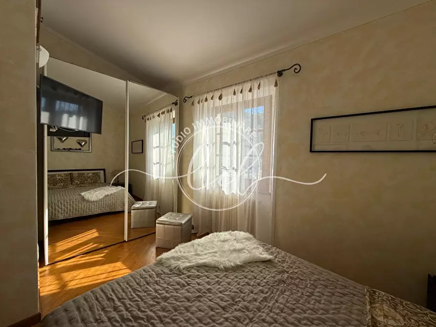 Immagine 24 di Porzione di casa in vendita  a Seravezza