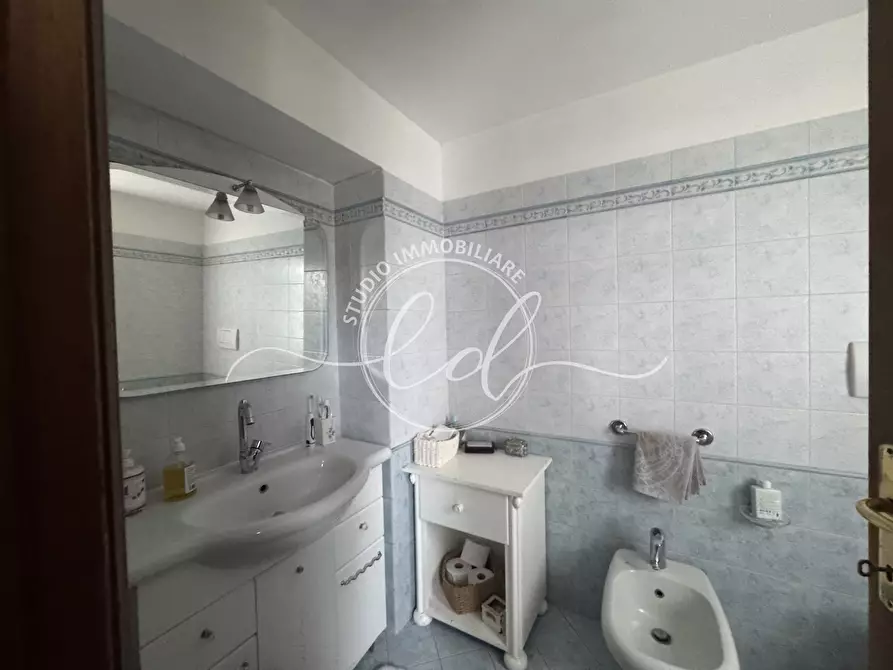 Immagine 37 di Terratetto in vendita  a Seravezza