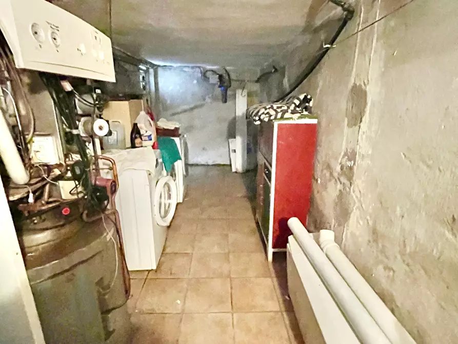 Immagine 39 di Casa indipendente in vendita  a Seravezza