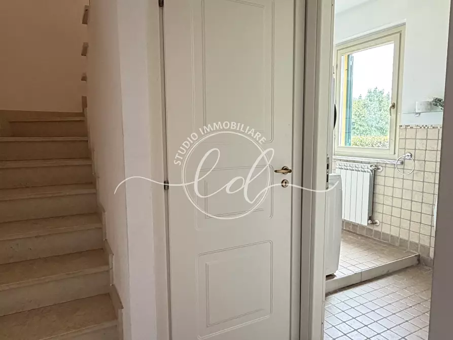 Immagine 55 di Villetta a schiera in vendita  a Pietrasanta