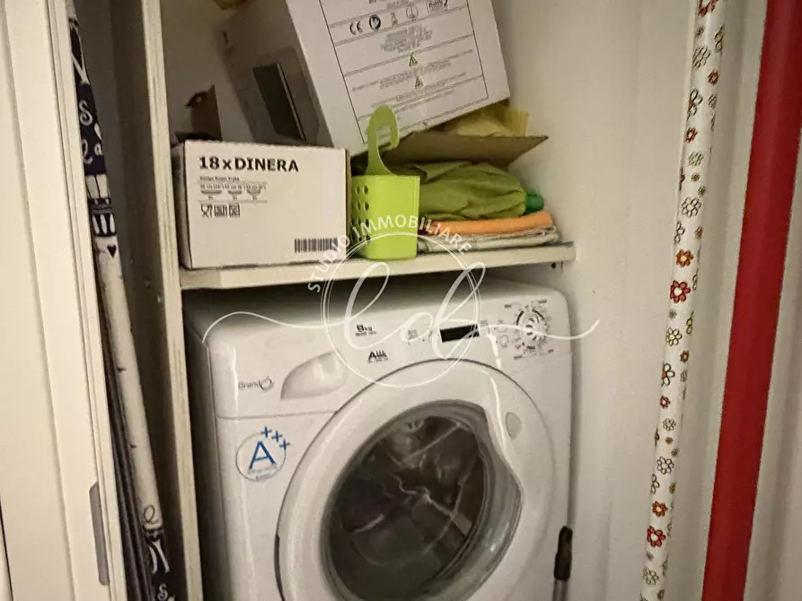 Immagine 21 di Trilocale in affitto  a Pietrasanta