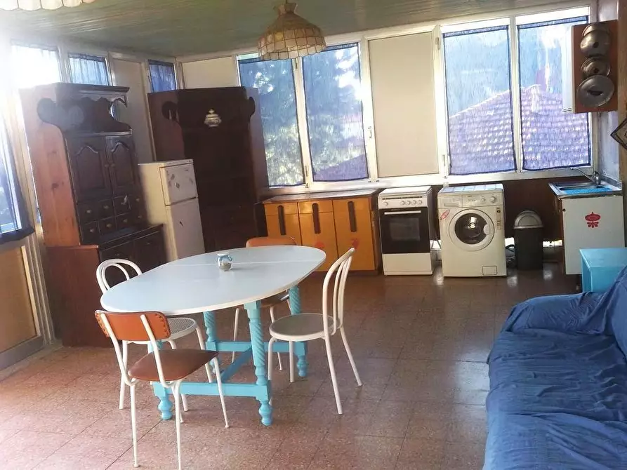 Immagine 8 di Quadrilocale in affitto  a Pietrasanta