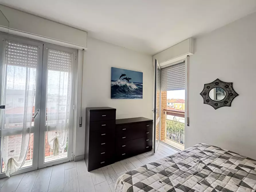 Immagine 33 di Quadrilocale in affitto  a Camaiore