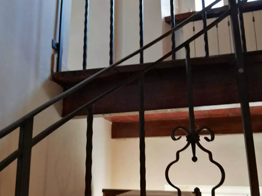 Immagine 41 di Porzione di casa in vendita  a Seravezza