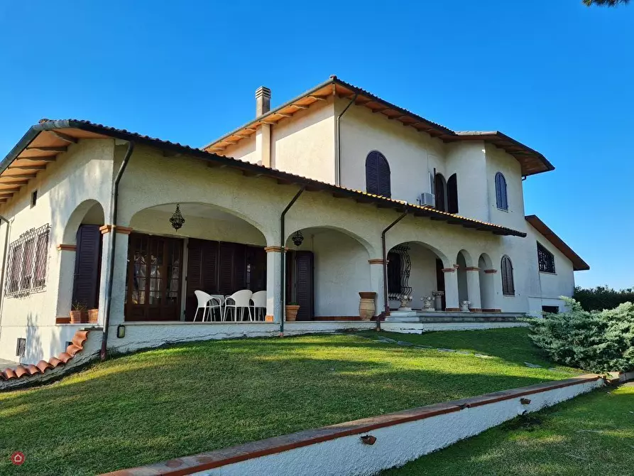 Immagine 29 di Villa in vendita  a Pietrasanta