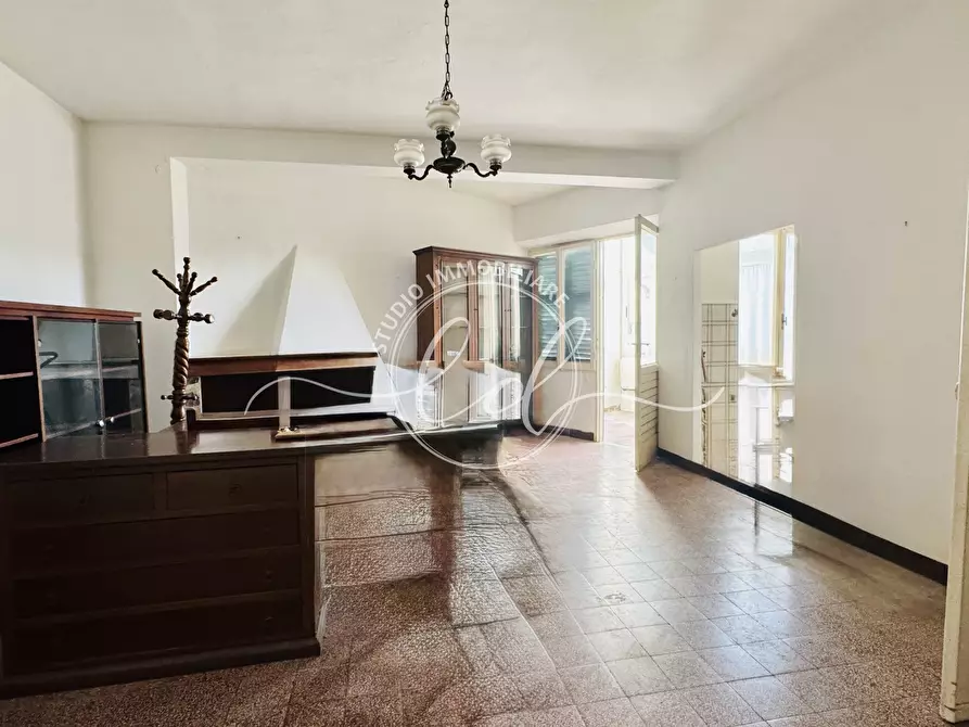 Immagine 11 di Quadrilocale in vendita  a Seravezza