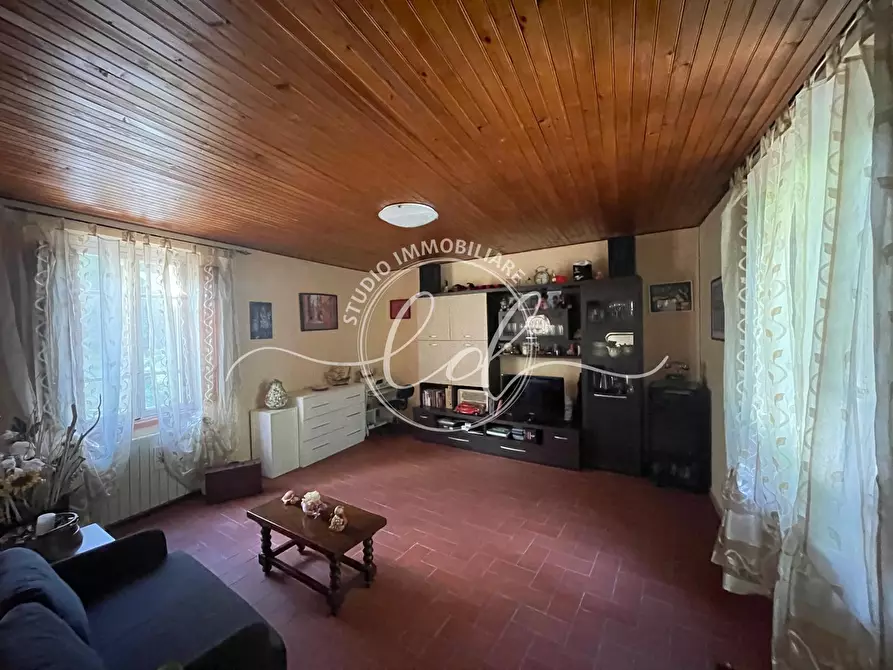 Immagine 18 di Porzione di casa in vendita  a Massarosa