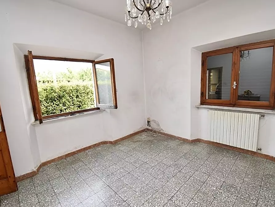 Immagine 7 di Porzione di casa in vendita  a Seravezza