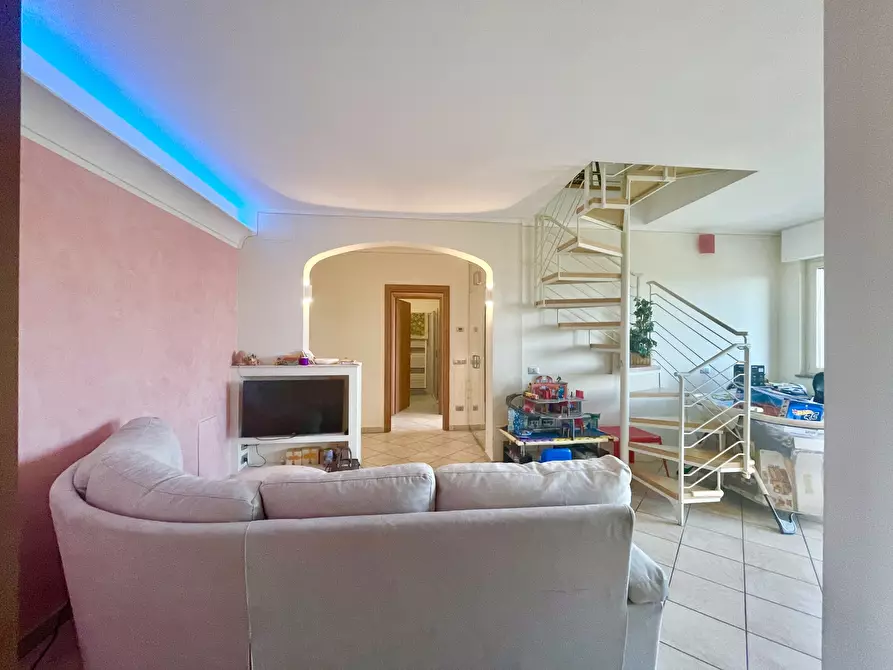 Immagine 13 di Quadrilocale in vendita  a Viareggio