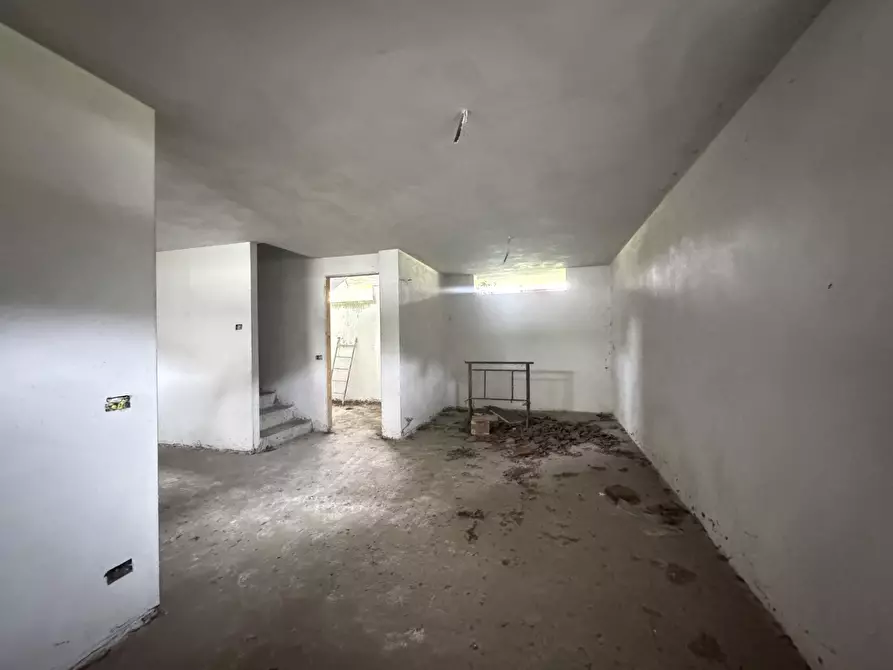 Immagine 40 di Porzione di casa in vendita  a Camaiore