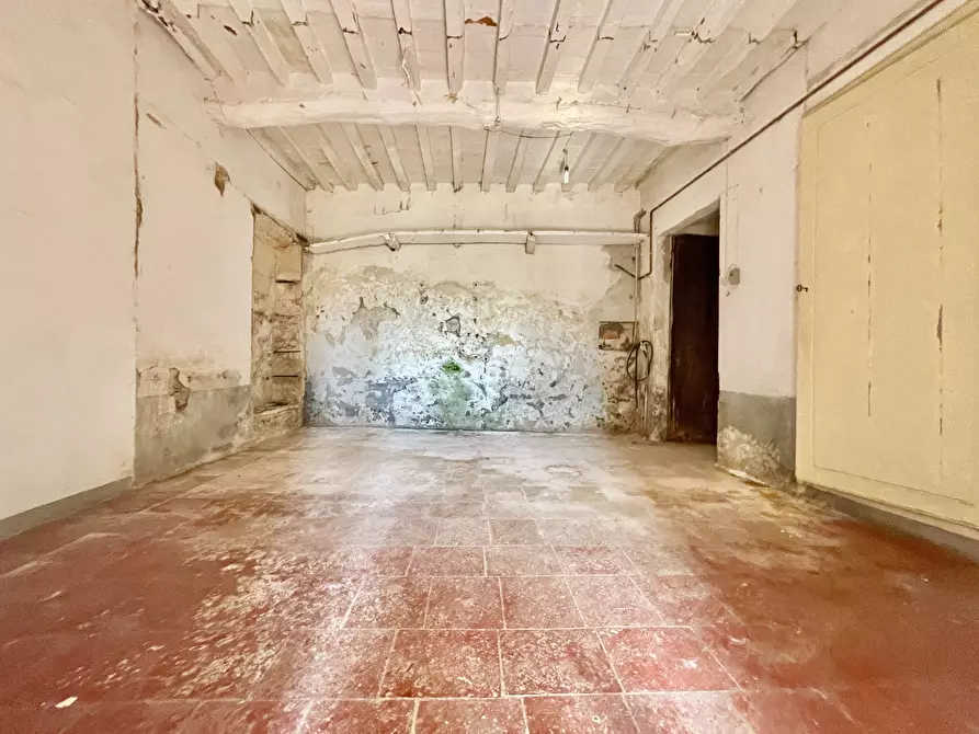 Immagine 37 di Porzione di casa in vendita  a Camaiore