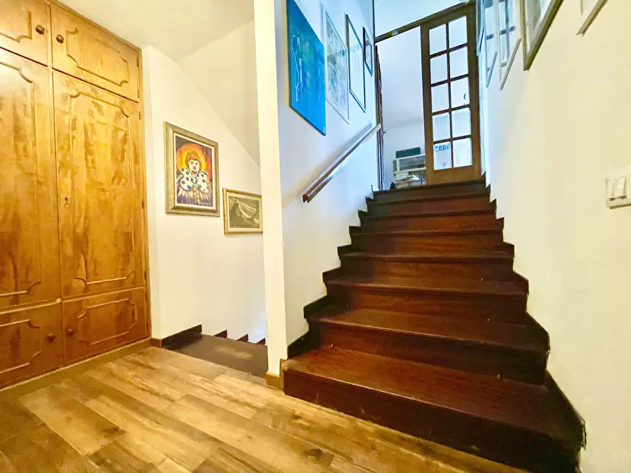 Immagine 10 di Casa indipendente in vendita  a Montignoso