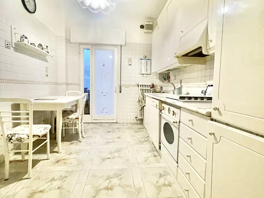 Immagine 6 di Quadrilocale in vendita  a Camaiore