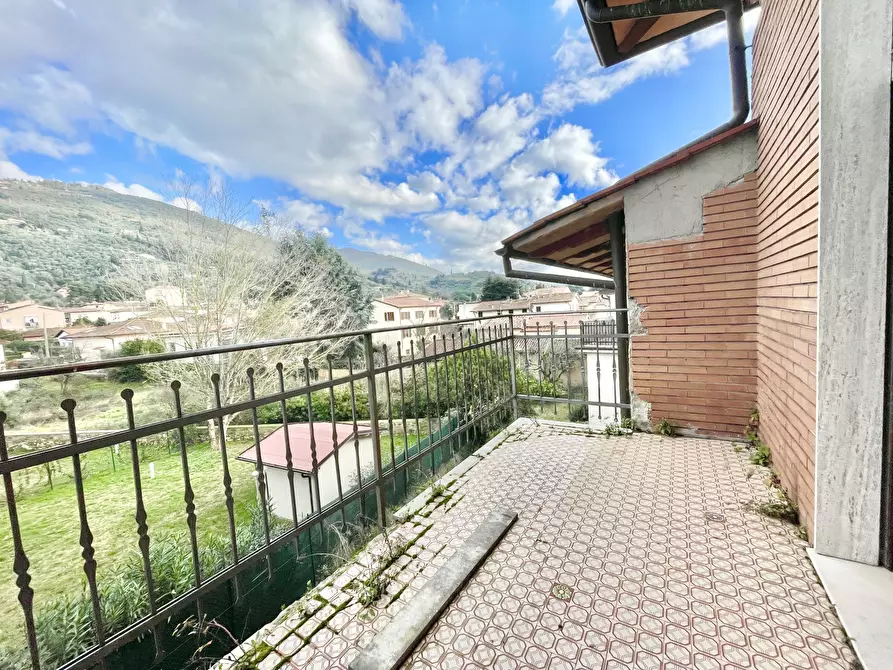 Immagine 13 di Quadrilocale in vendita  a Pietrasanta