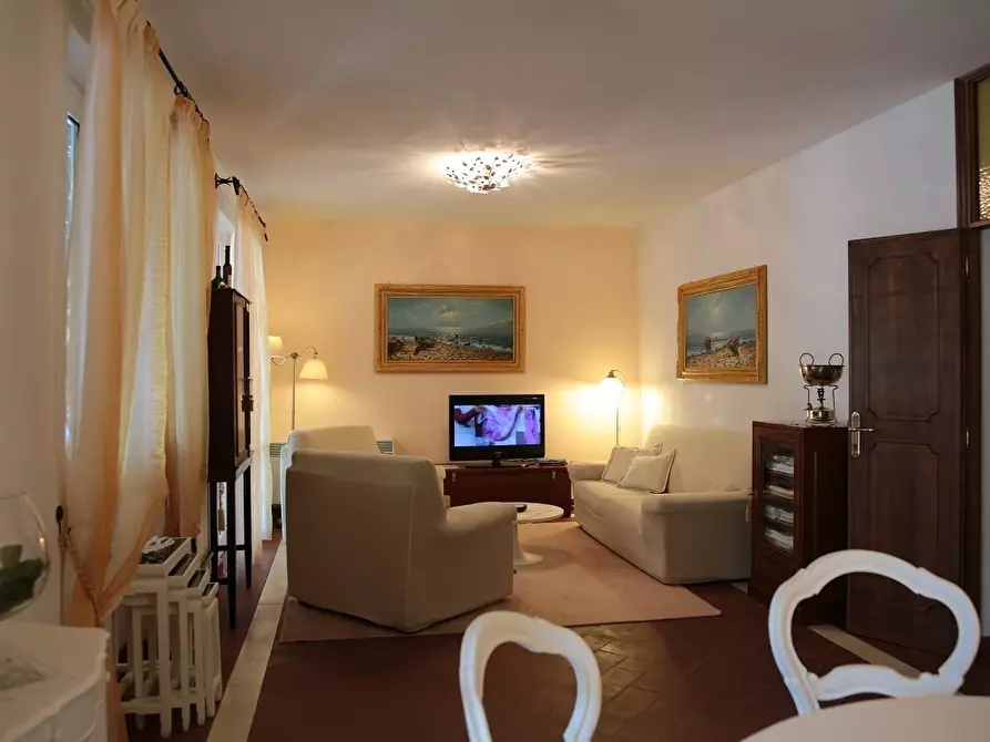 Immagine 14 di Casa indipendente in affitto  a Forte Dei Marmi