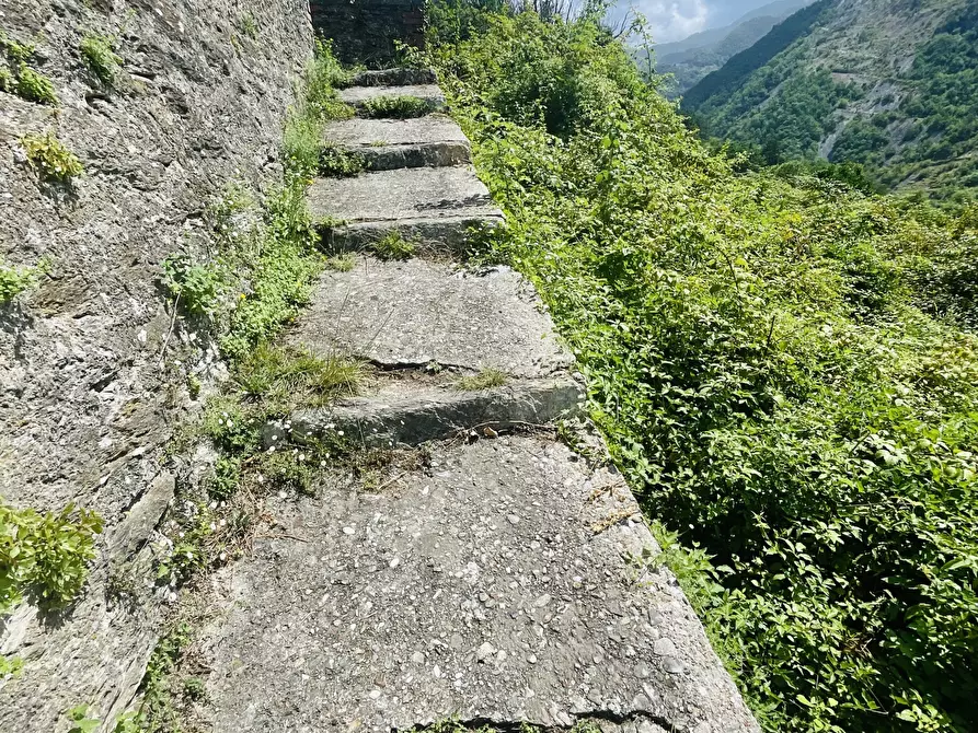 Immagine 7 di Rustico / casale in vendita  a Seravezza