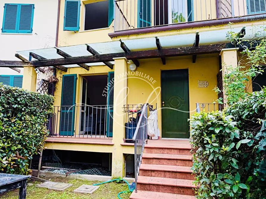 Immagine 9 di Villetta a schiera in vendita  a Pietrasanta