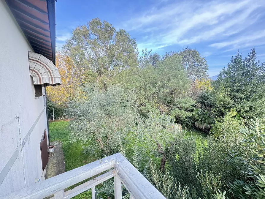 Immagine 28 di Rustico / casale in vendita  a Pietrasanta