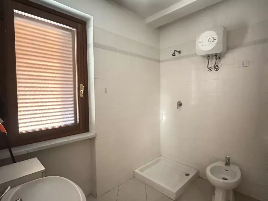 Immagine 16 di Bilocale in vendita  a Montignoso