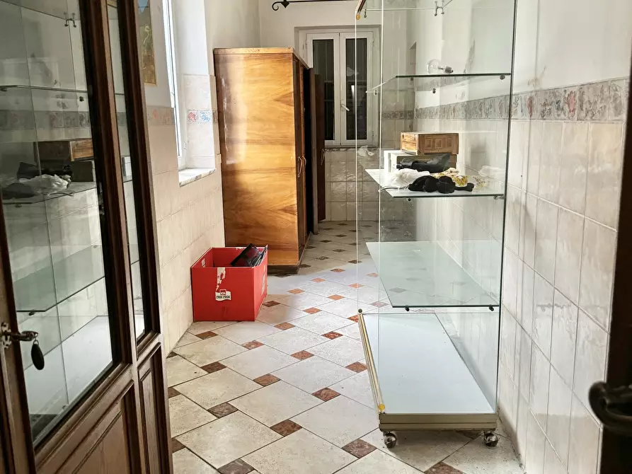 Immagine 45 di Porzione di casa in vendita  a Massa