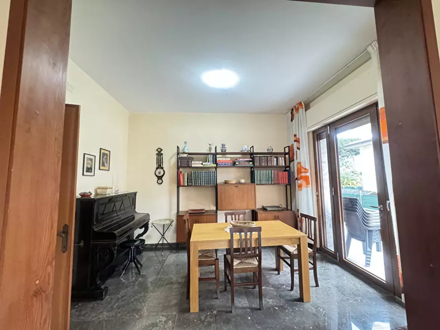 Immagine 5 di Quadrilocale in affitto  a Pietrasanta