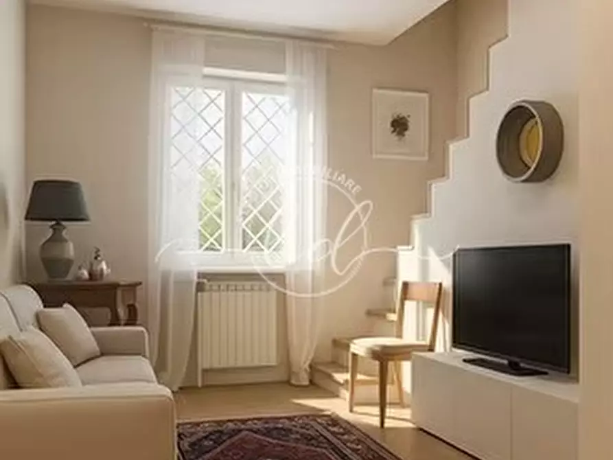 Immagine 2 di Casa indipendente in vendita  a Camaiore