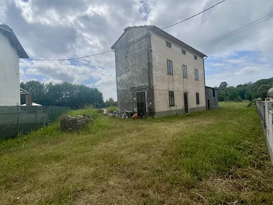 Immagine 7 di Rustico / casale in vendita  a Massarosa