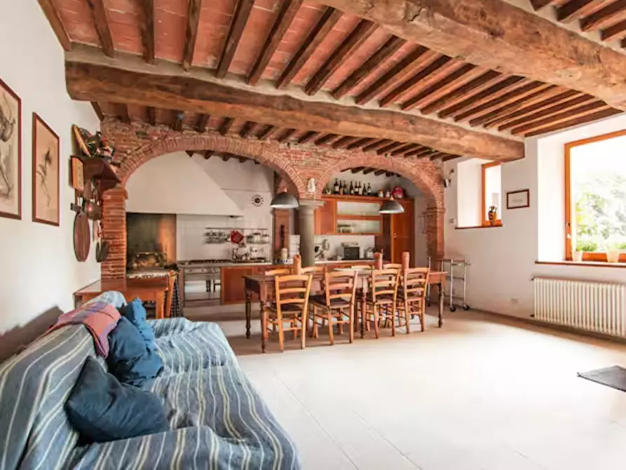 Immagine 5 di Appartamento in affitto  a Pietrasanta