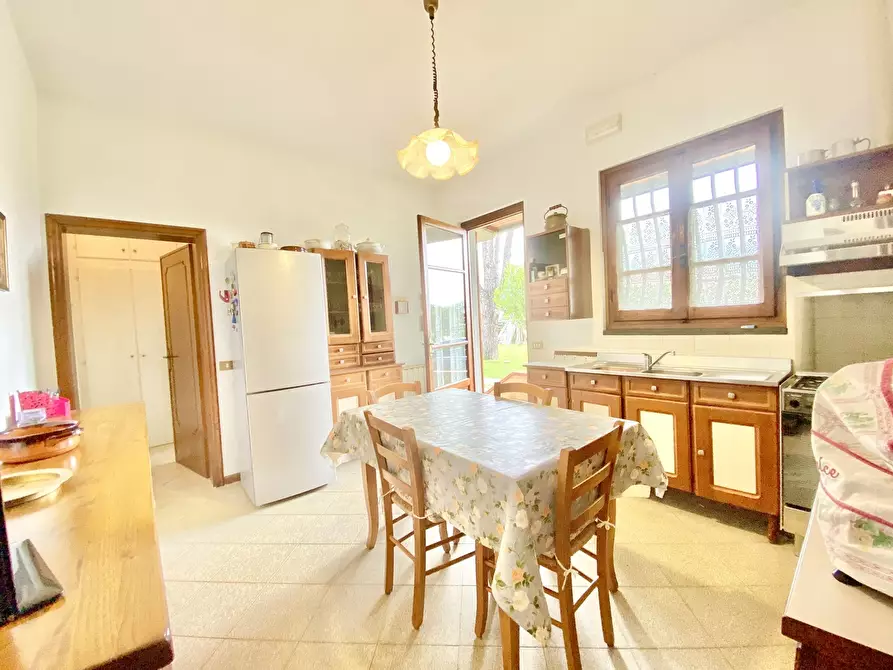 Immagine 4 di Casa indipendente in affitto  a Pietrasanta