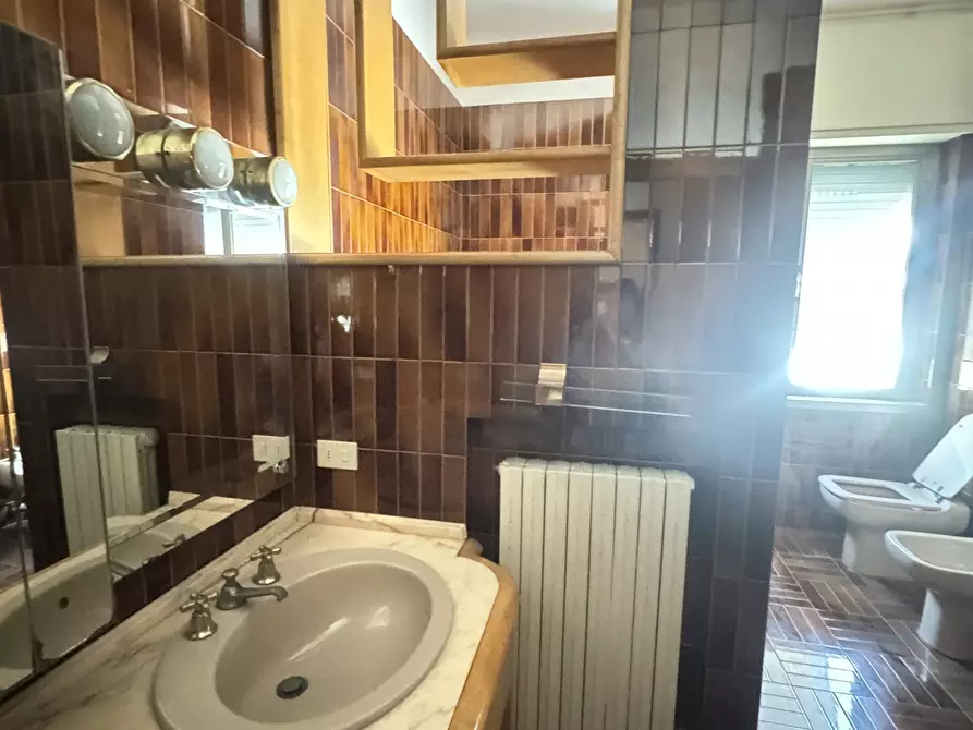 Immagine 60 di Porzione di casa in vendita  a Pietrasanta