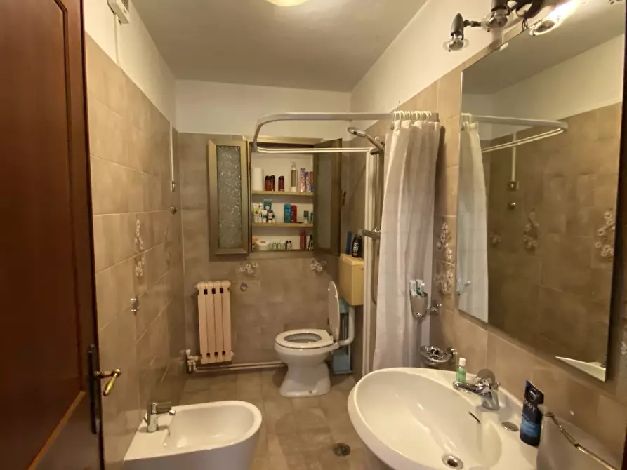 Immagine 26 di Casa indipendente in vendita  a Pietrasanta