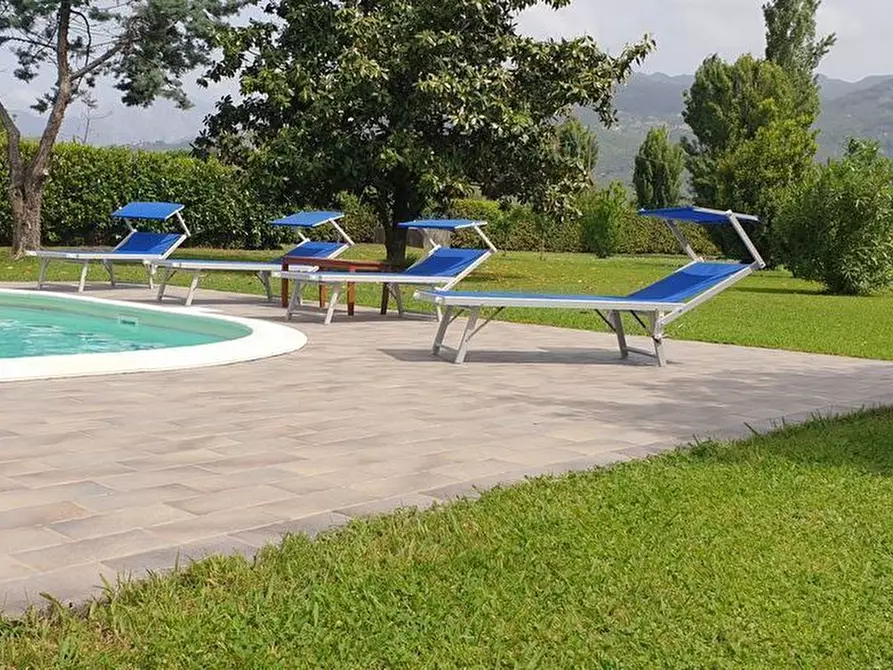 Immagine 17 di Villa in vendita  a Pietrasanta