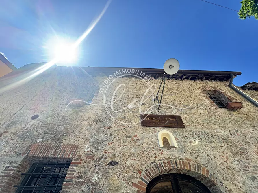 Immagine 49 di Rustico / casale in vendita  a Camaiore