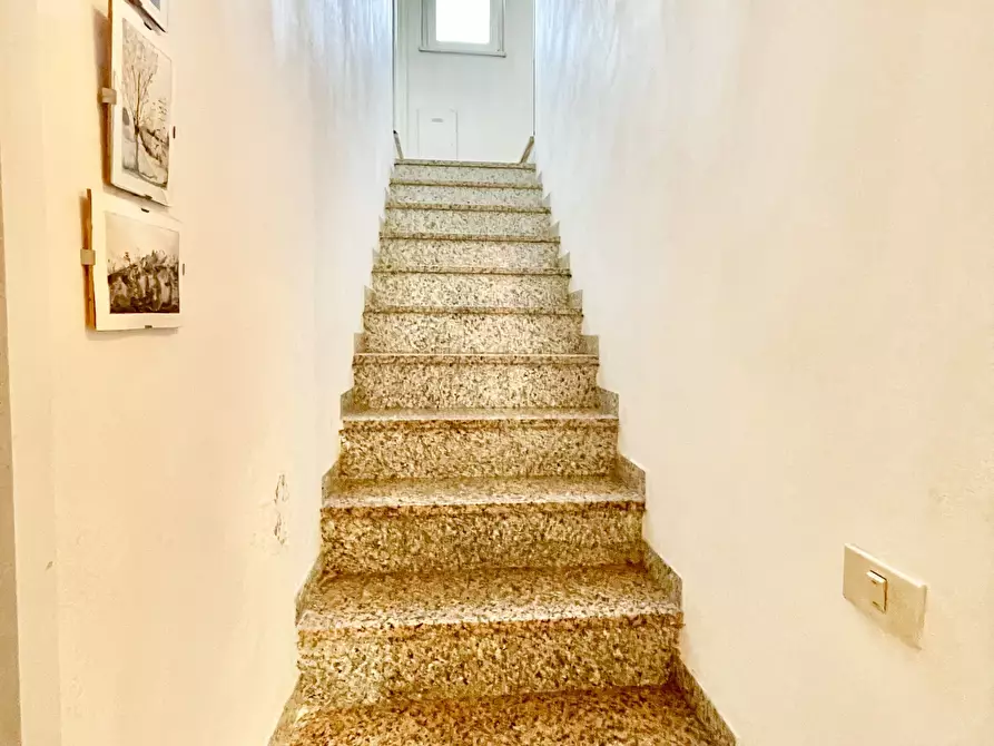 Immagine 21 di Porzione di casa in vendita  a Pietrasanta