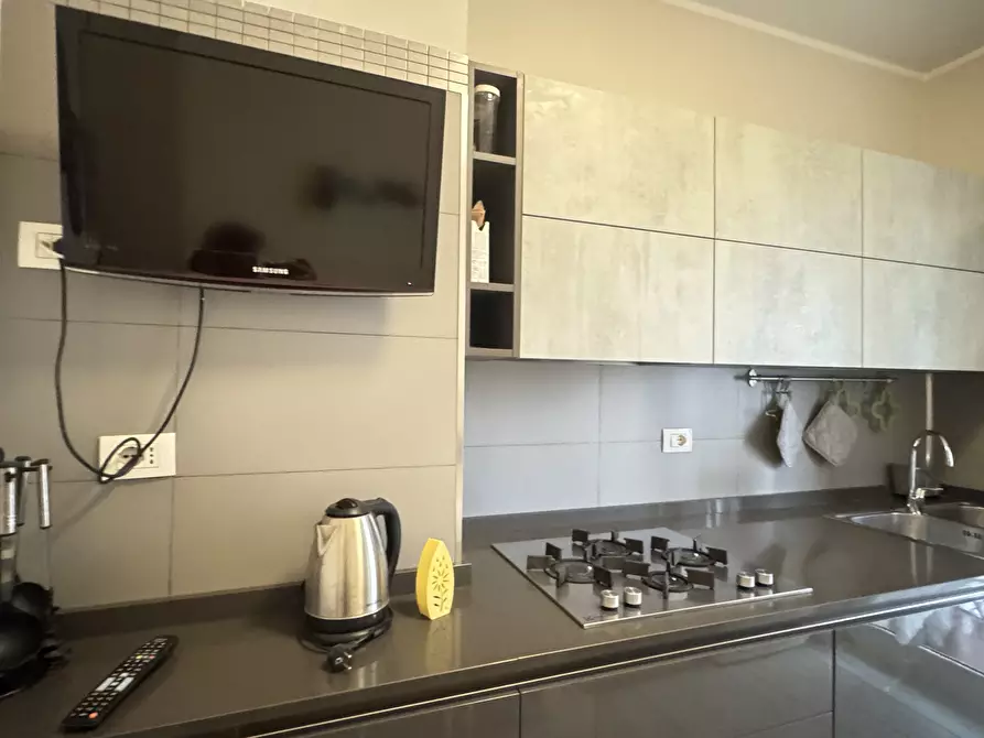 Immagine 23 di Quadrilocale in affitto  a Camaiore