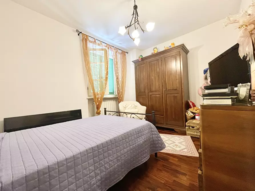 Immagine 25 di Porzione di casa in vendita  a Seravezza