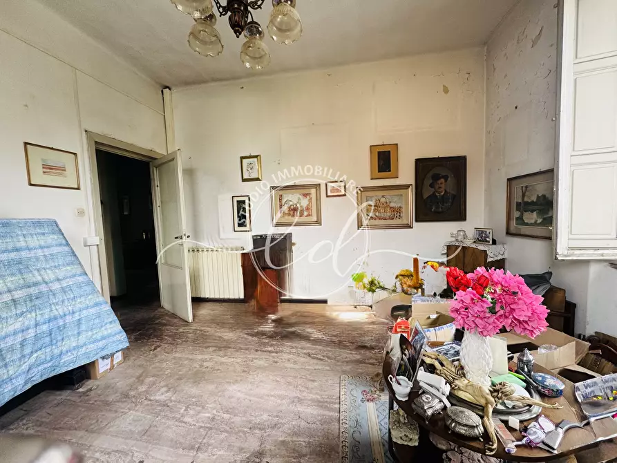 Immagine 77 di Pentalocale in vendita  a Lucca