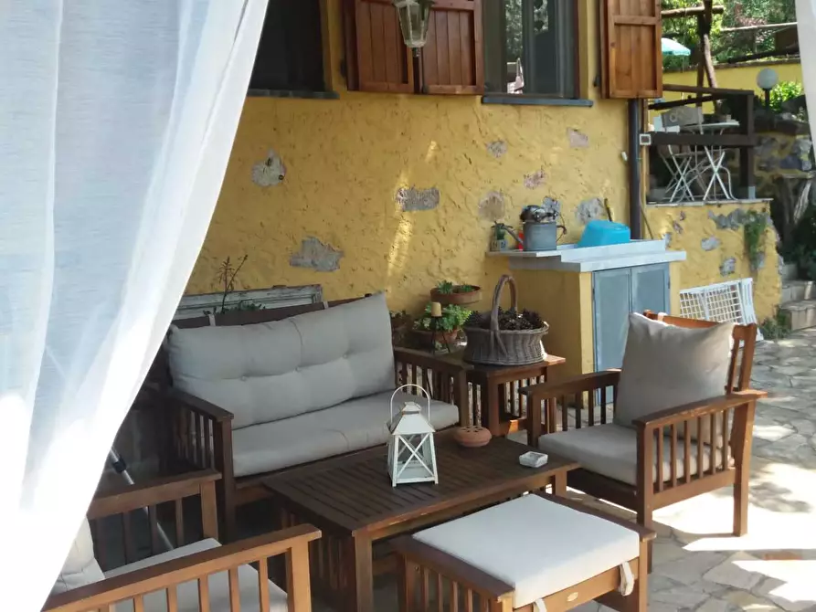 Immagine 12 di Porzione di casa in vendita  a Pietrasanta