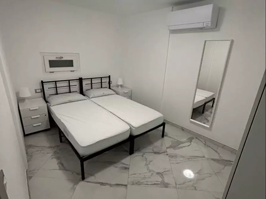 Immagine 3 di Bilocale in affitto  a Massa