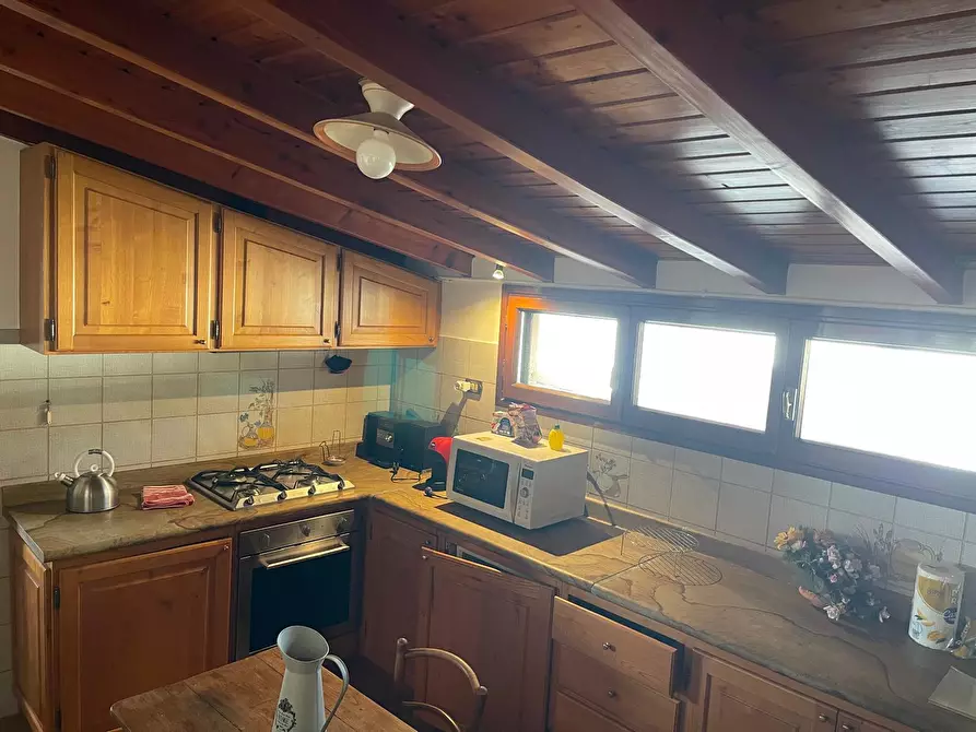 Immagine 18 di Mansarda in affitto  a Pietrasanta