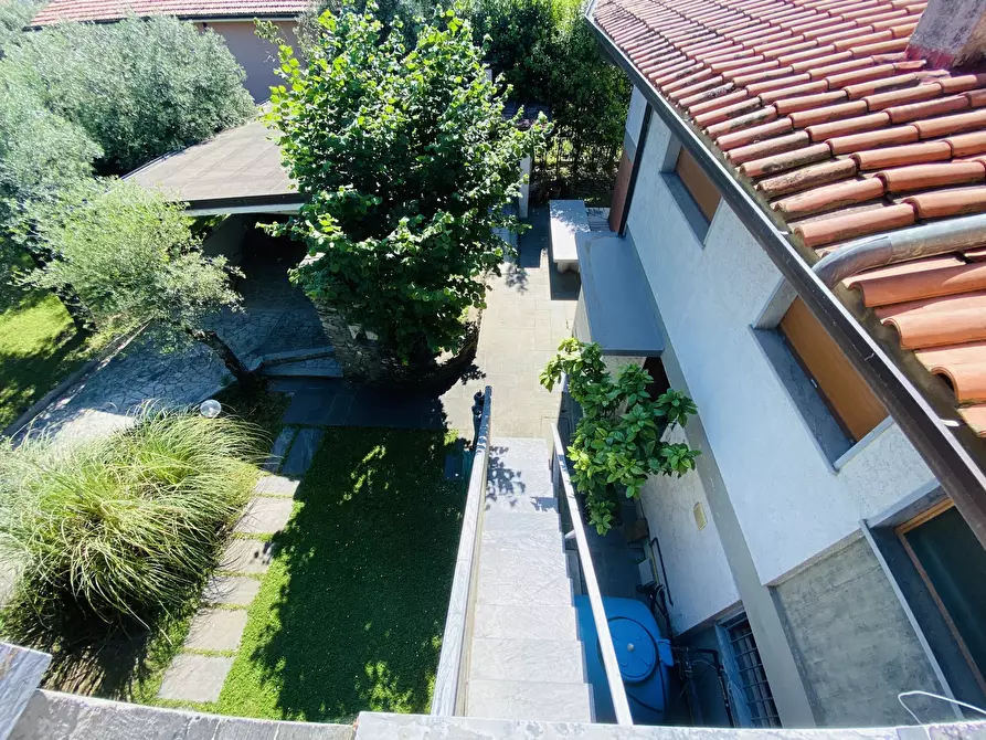 Immagine 73 di Casa indipendente in vendita  a Seravezza