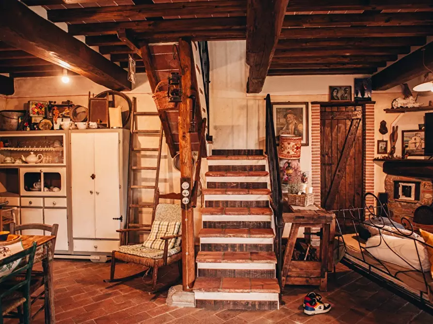 Immagine 3 di Rustico / casale in affitto  a Camaiore