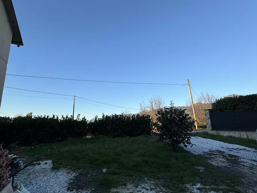 Immagine 21 di Laboratorio in vendita  a Pietrasanta