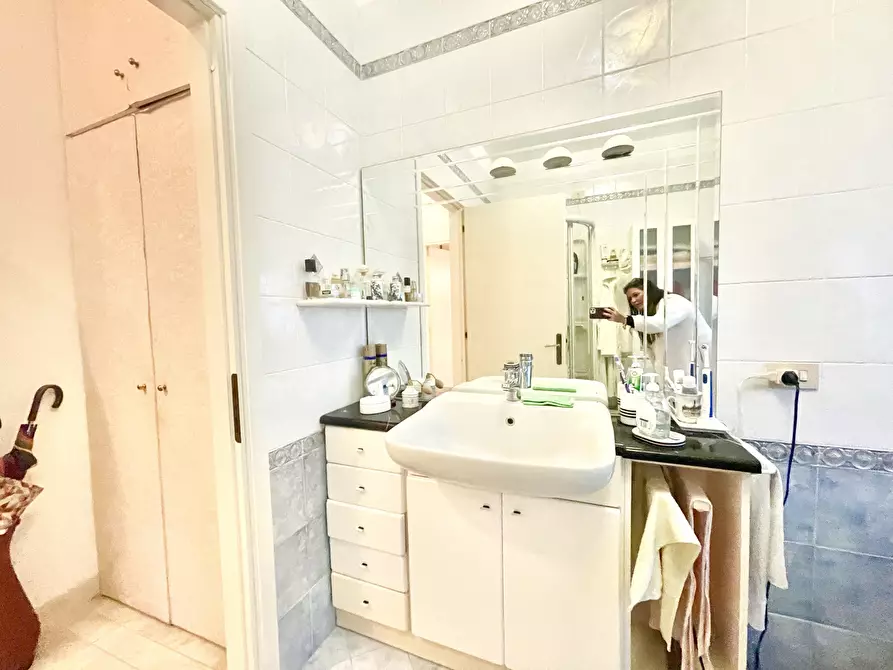 Immagine 21 di Quadrilocale in vendita  a Camaiore