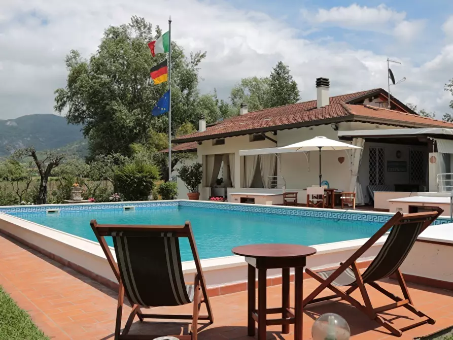 Immagine 27 di Casa indipendente in affitto  a Forte Dei Marmi