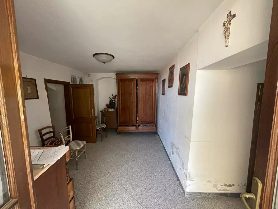 Immagine 14 di Porzione di casa in vendita  a Pietrasanta