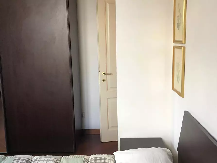 Immagine 29 di Trilocale in affitto  a Pietrasanta