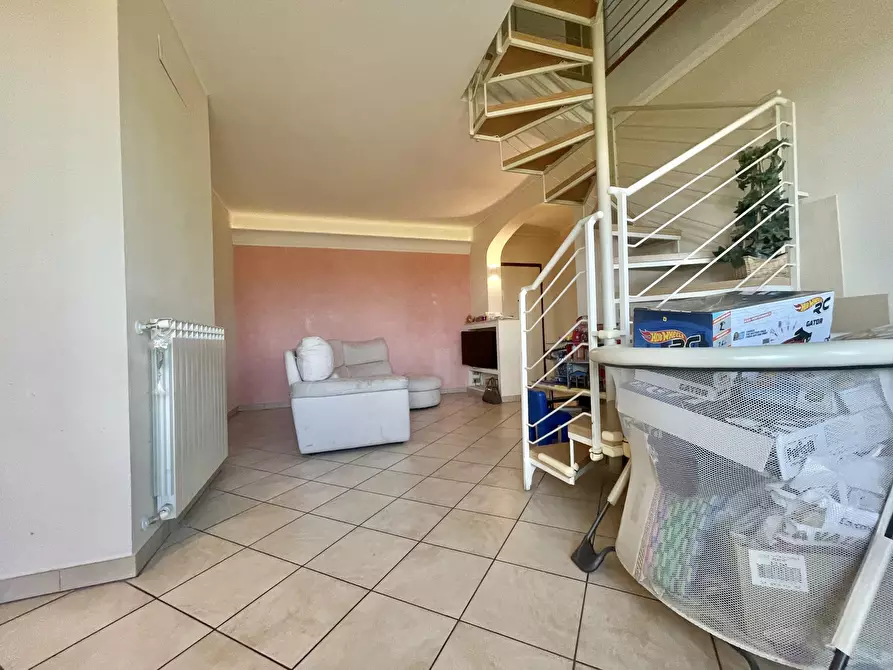 Immagine 8 di Quadrilocale in vendita  a Viareggio