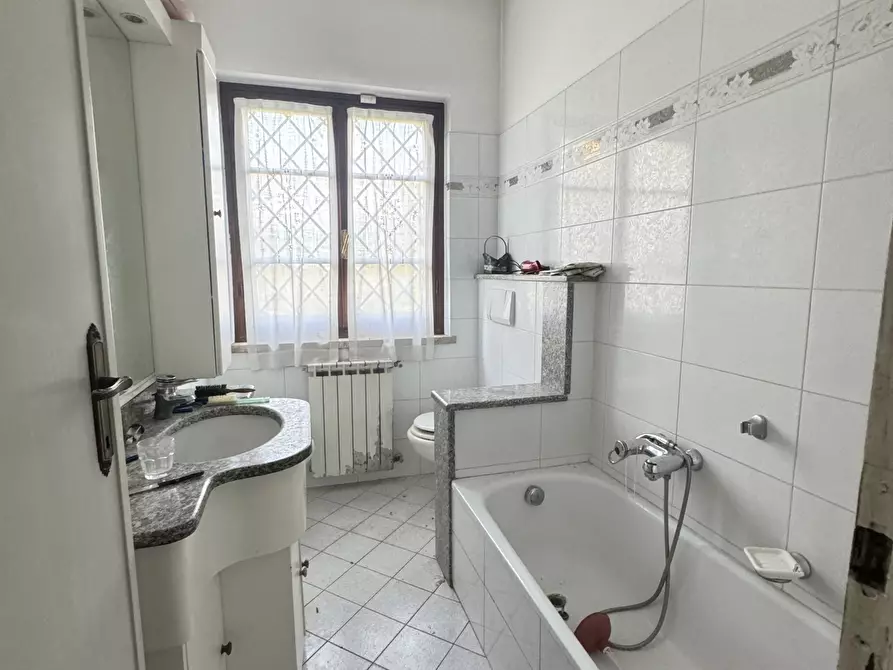 Immagine 48 di Rustico / casale in vendita  a Pietrasanta