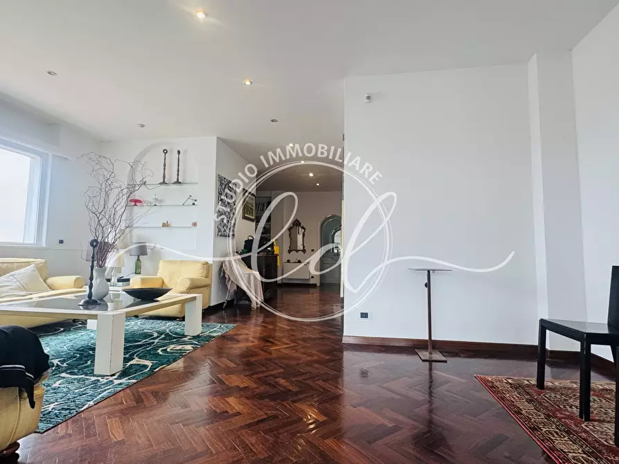 Immagine 27 di Attico in vendita  a Seravezza